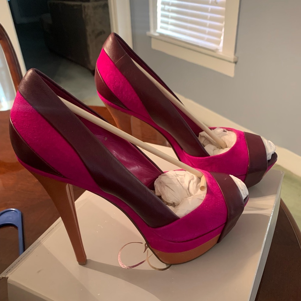 Jessica Simpson Fushia/Burgundy Suede Pump sz 8.5